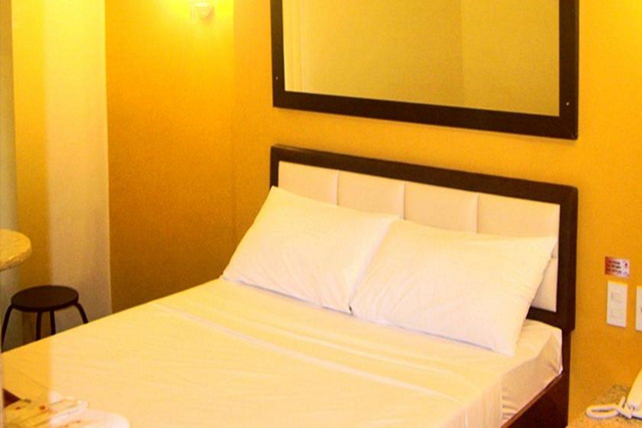 Express Inn Mactan Мактан Екстер'єр фото